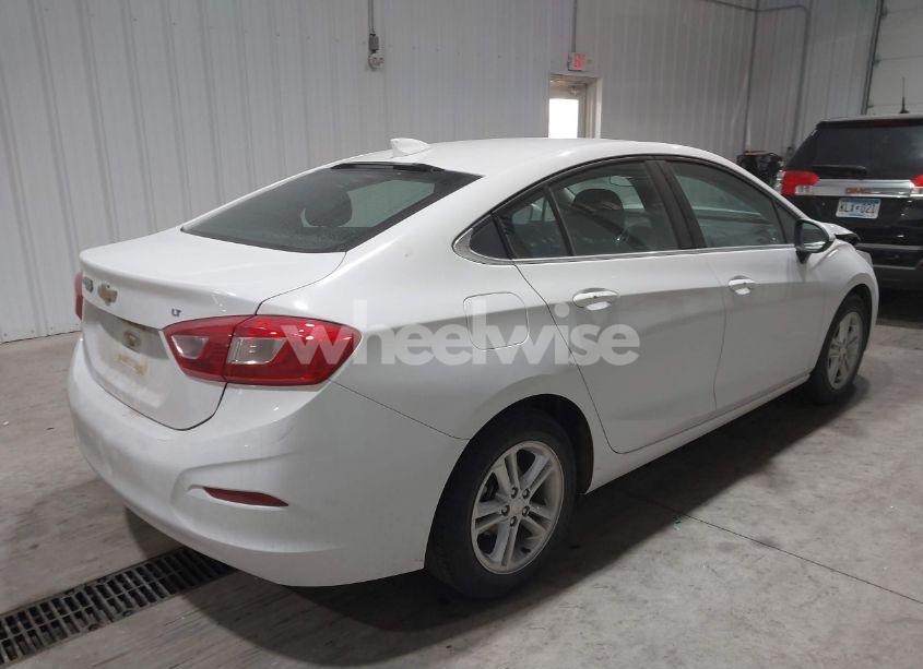 Photo 4 of 2017 Chevrolet Cruze (VIN 1G1BE5SM3H7245149)