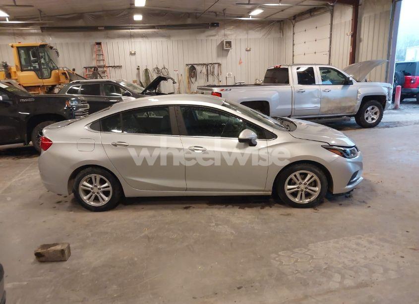 Photo 13 of 2017 Chevrolet Cruze LT AUTO (VIN 1G1BE5SM3H7246916)