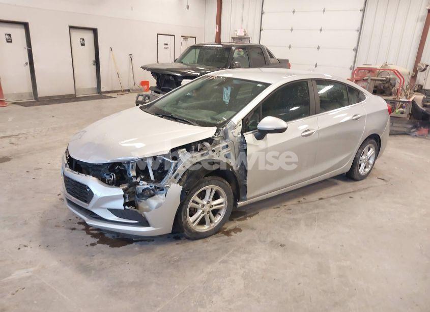 Photo 2 of 2017 Chevrolet Cruze LT AUTO (VIN 1G1BE5SM3H7246916)