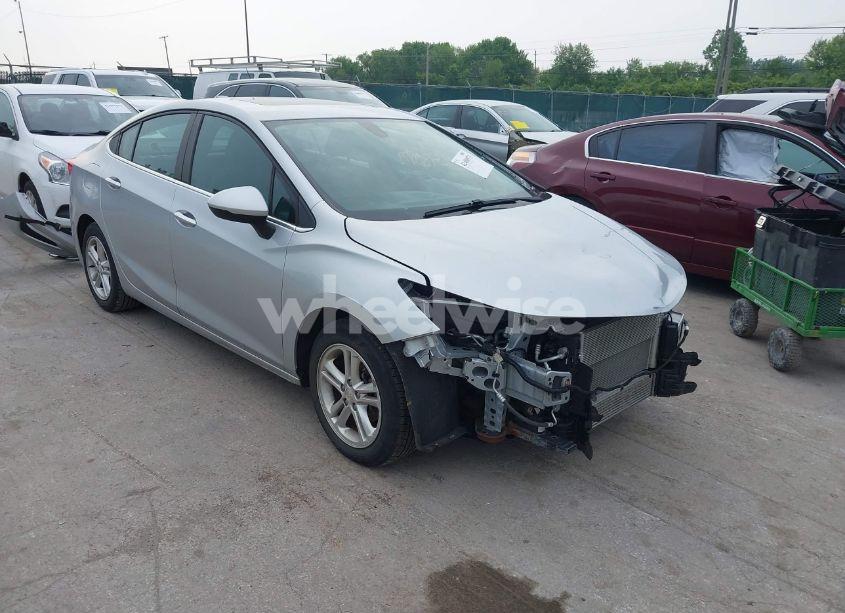 2017 Chevrolet Cruze LT AUTO (VIN 1G1BE5SM3H7262470) main photo