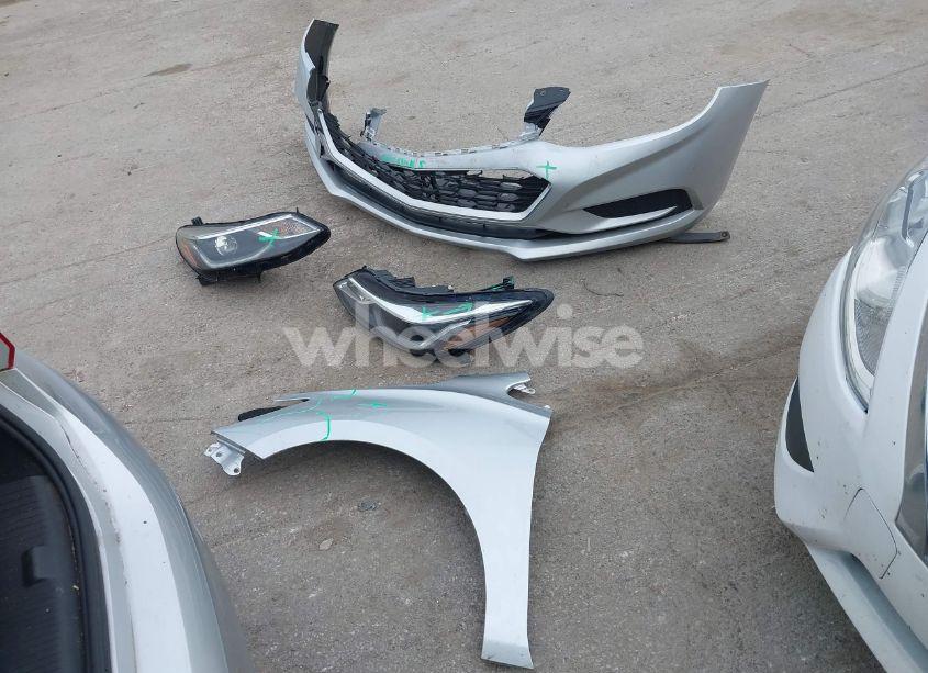 Photo 12 of 2017 Chevrolet Cruze LT AUTO (VIN 1G1BE5SM3H7262470)