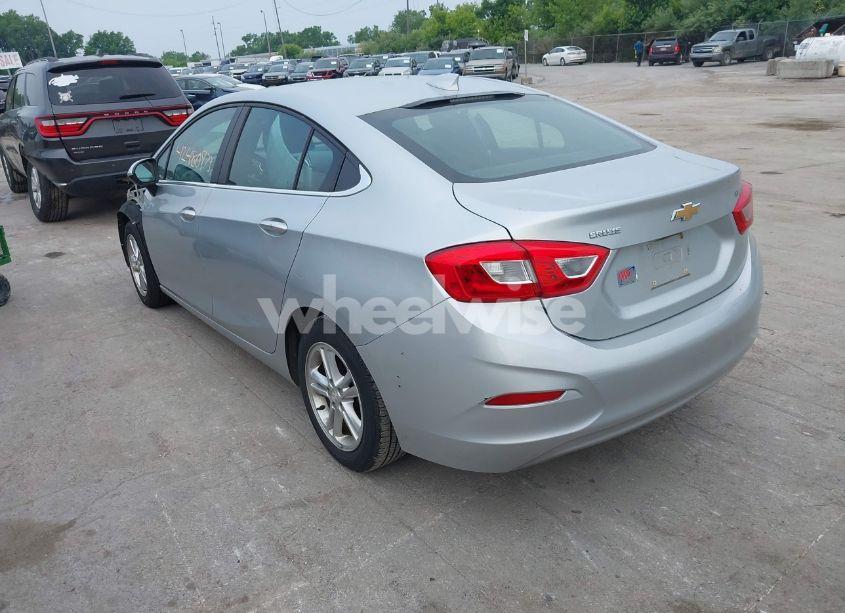 Photo 3 of 2017 Chevrolet Cruze LT AUTO (VIN 1G1BE5SM3H7262470)