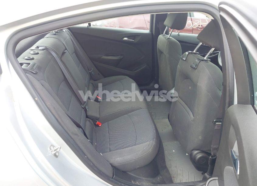 Photo 8 of 2017 Chevrolet Cruze LT AUTO (VIN 1G1BE5SM3H7262470)