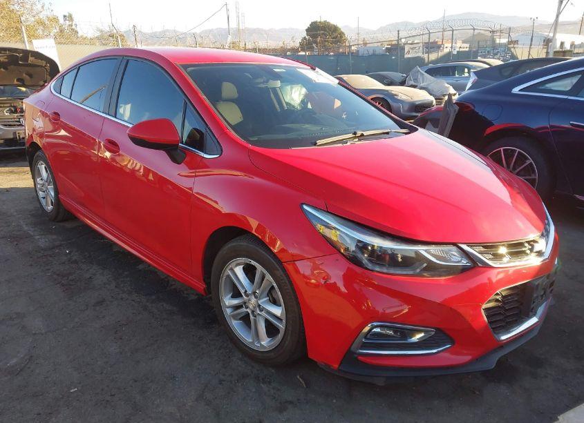 2017 Chevrolet Cruze LT AUTO (VIN 1G1BE5SM3H7266258) main photo