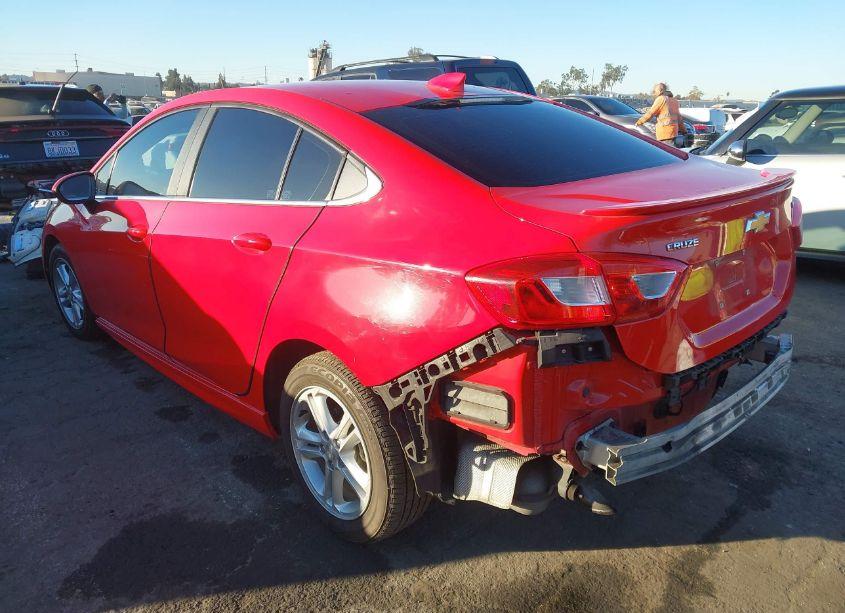Photo 3 of 2017 Chevrolet Cruze LT AUTO (VIN 1G1BE5SM3H7266258)