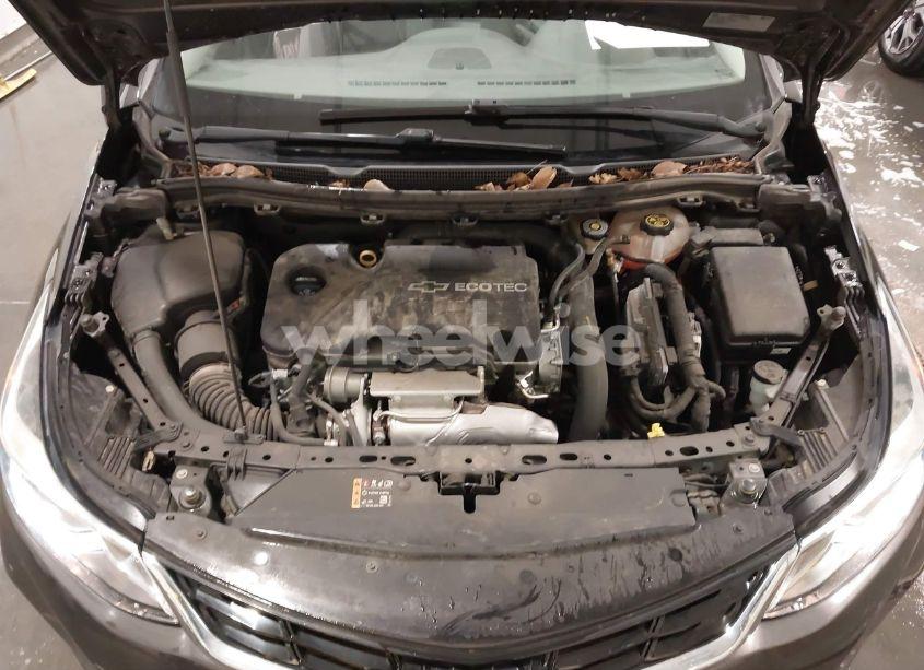 Photo 10 of 2017 Chevrolet Cruze LT AUTO (VIN 1G1BE5SM3H7270696)