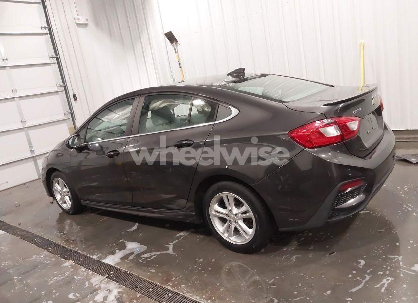 Photo 14 of 2017 Chevrolet Cruze LT AUTO (VIN 1G1BE5SM3H7270696)