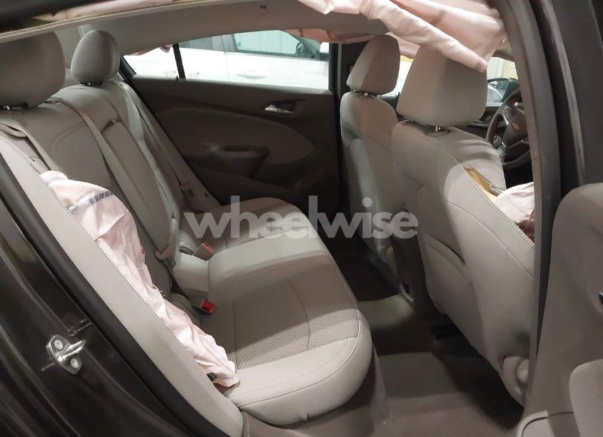 Photo 8 of 2017 Chevrolet Cruze LT AUTO (VIN 1G1BE5SM3H7270696)