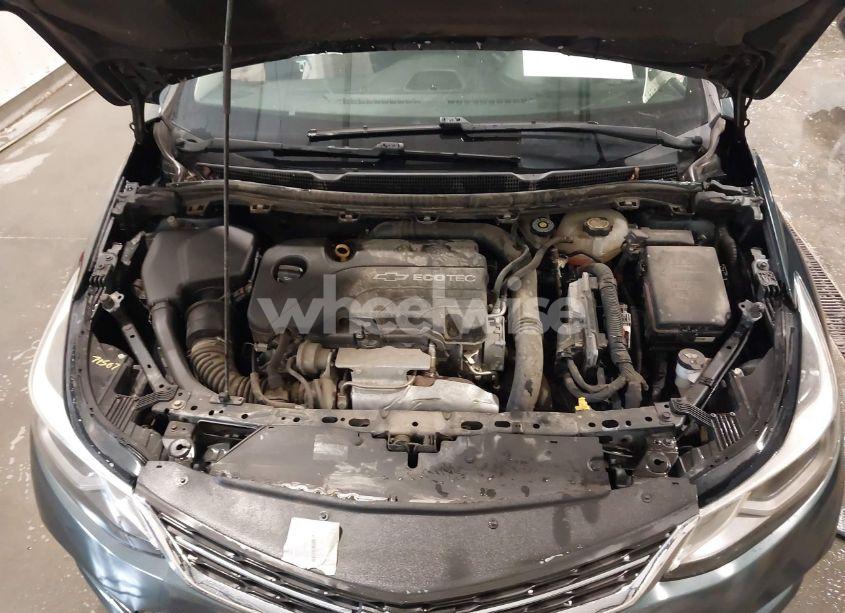 Photo 10 of 2018 Chevrolet Cruze LT AUTO (VIN 1G1BE5SM3J7100621)