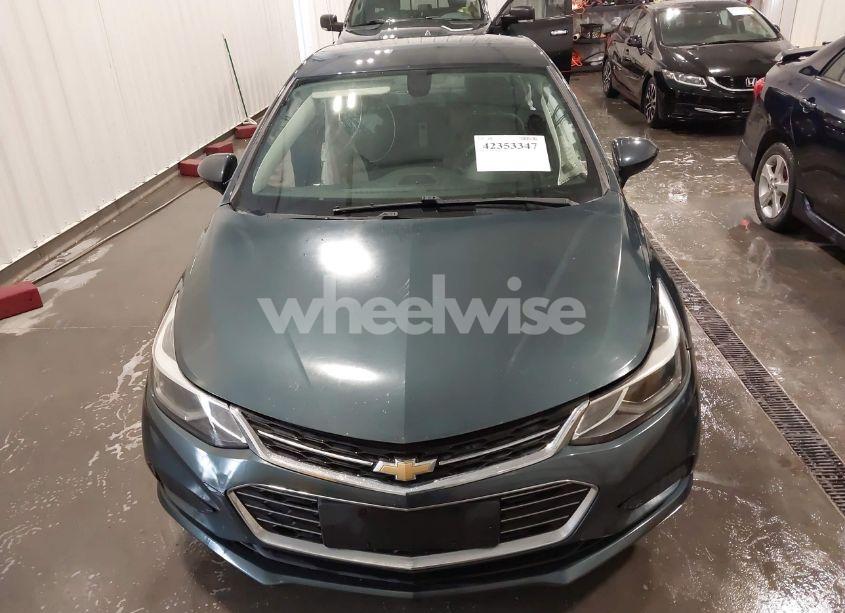 Photo 12 of 2018 Chevrolet Cruze LT AUTO (VIN 1G1BE5SM3J7100621)