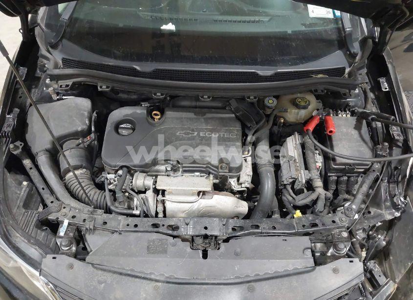 Photo 10 of 2018 Chevrolet Cruze LT AUTO (VIN 1G1BE5SM3J7102787)