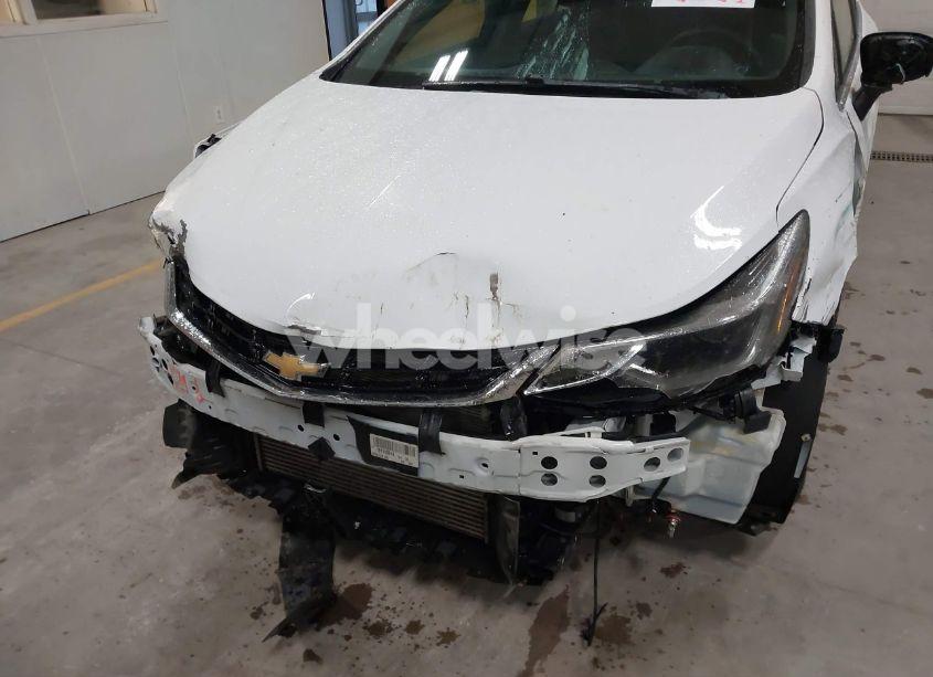 Photo 6 of 2018 Chevrolet Cruze LT AUTO (VIN 1G1BE5SM3J7109996)