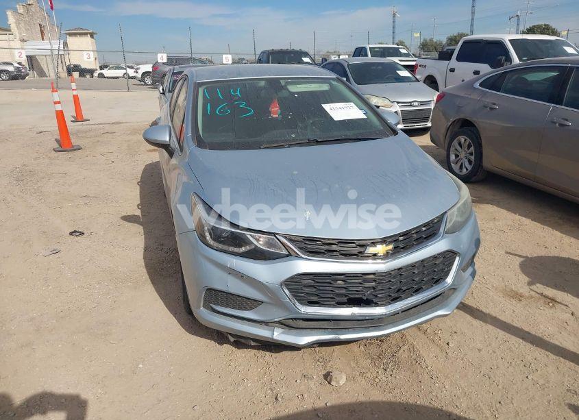 Photo 12 of 2018 Chevrolet Cruze LT AUTO (VIN 1G1BE5SM3J7114163)
