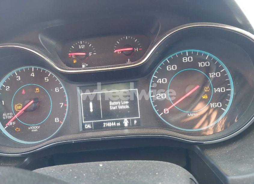 Photo 7 of 2018 Chevrolet Cruze LT AUTO (VIN 1G1BE5SM3J7114163)