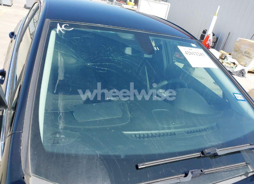 Photo 18 of 2018 Chevrolet Cruze LT AUTO (VIN 1G1BE5SM3J7118603)