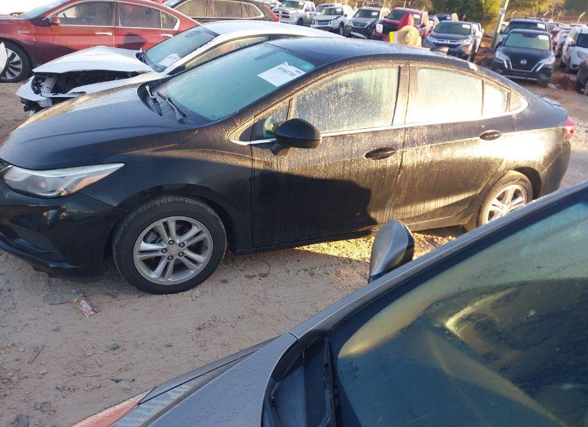 Photo 14 of 2018 Chevrolet Cruze LT AUTO (VIN 1G1BE5SM3J7120626)