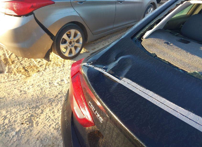 Photo 19 of 2018 Chevrolet Cruze LT AUTO (VIN 1G1BE5SM3J7120626)