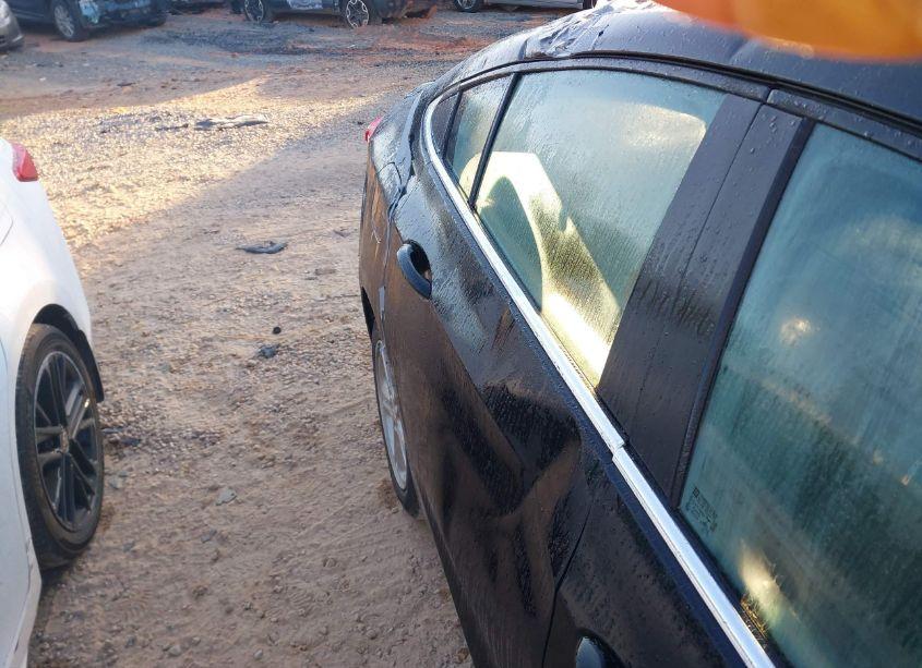 Photo 6 of 2018 Chevrolet Cruze LT AUTO (VIN 1G1BE5SM3J7120626)