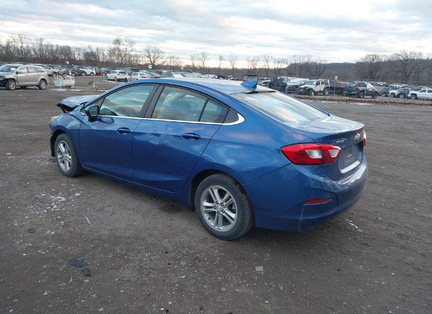 Photo 3 of 2018 Chevrolet Cruze LT AUTO (VIN 1G1BE5SM3J7120951)