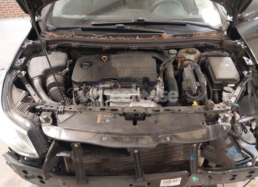 Photo 10 of 2018 Chevrolet Cruze LT AUTO (VIN 1G1BE5SM3J7122747)