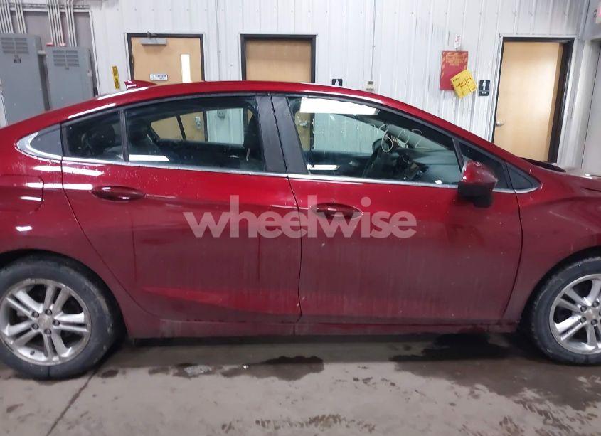 Photo 13 of 2018 Chevrolet Cruze LT AUTO (VIN 1G1BE5SM3J7125115)