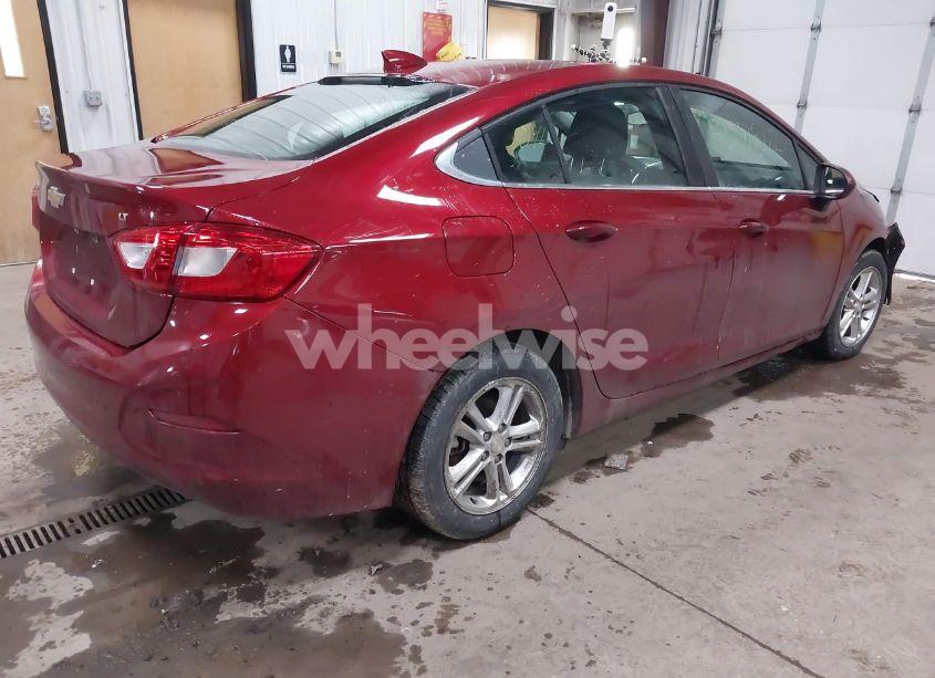 Photo 4 of 2018 Chevrolet Cruze LT AUTO (VIN 1G1BE5SM3J7125115)