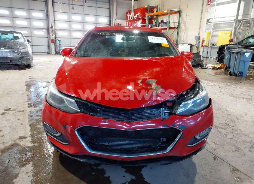 Photo 12 of 2018 Chevrolet Cruze LT AUTO (VIN 1G1BE5SM3J7131058)