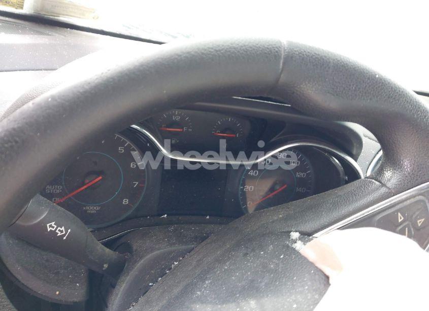 Photo 7 of 2018 Chevrolet Cruze LT AUTO (VIN 1G1BE5SM3J7132369)