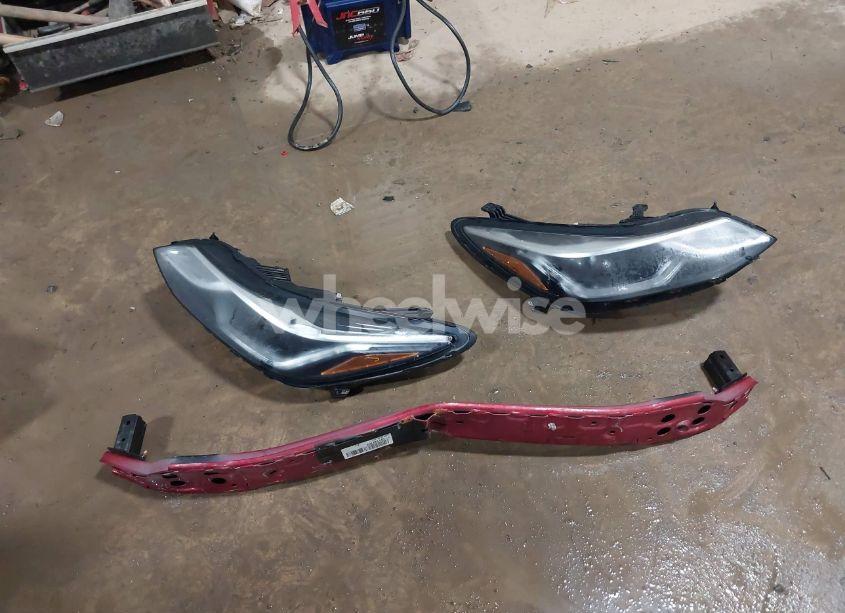 Photo 12 of 2018 Chevrolet Cruze LT AUTO (VIN 1G1BE5SM3J7142125)