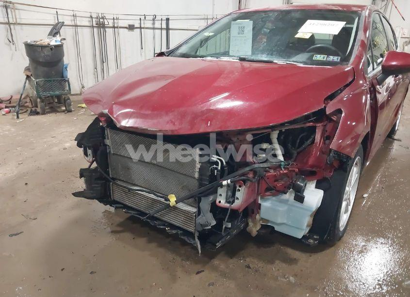 Photo 6 of 2018 Chevrolet Cruze LT AUTO (VIN 1G1BE5SM3J7142125)