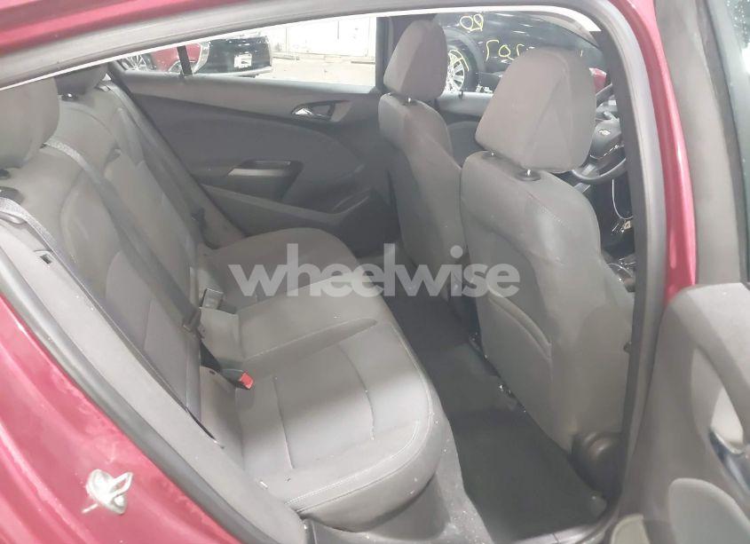 Photo 8 of 2018 Chevrolet Cruze LT AUTO (VIN 1G1BE5SM3J7142125)