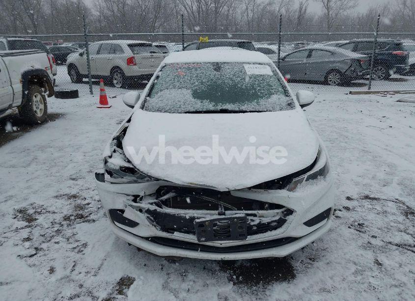 Photo 12 of 2018 Chevrolet Cruze LT AUTO (VIN 1G1BE5SM3J7149415)