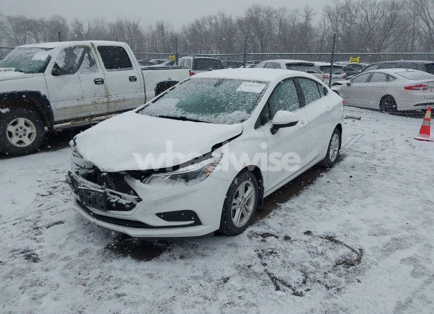 Photo 2 of 2018 Chevrolet Cruze LT AUTO (VIN 1G1BE5SM3J7149415)