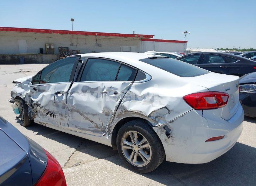 Photo 13 of 2018 Chevrolet Cruze LT AUTO (VIN 1G1BE5SM3J7154243)