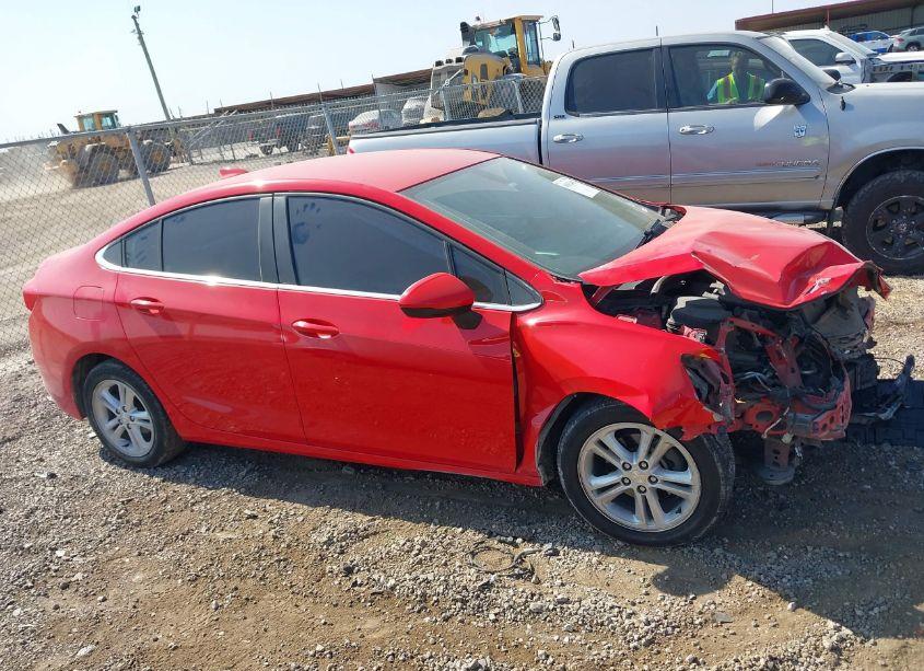 Photo 14 of 2018 Chevrolet Cruze LT AUTO (VIN 1G1BE5SM3J7163640)