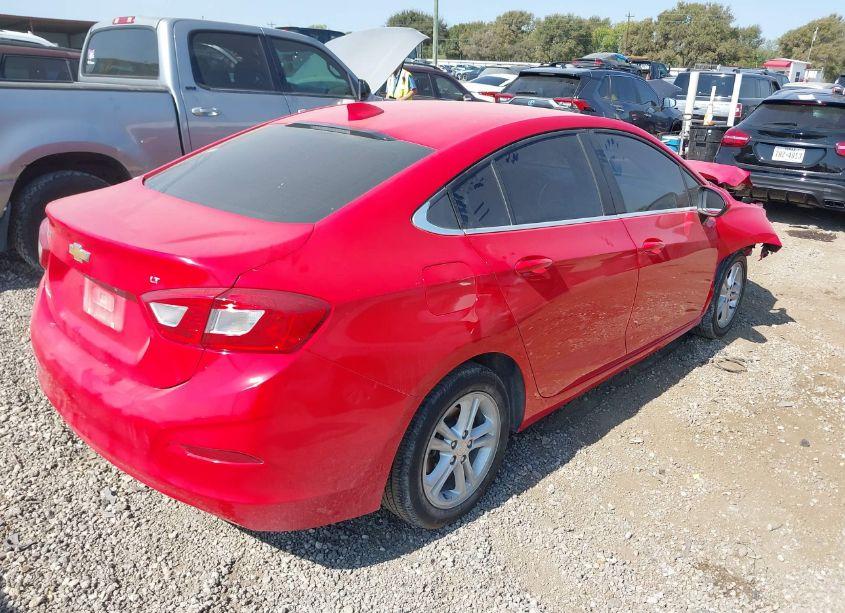 Photo 4 of 2018 Chevrolet Cruze LT AUTO (VIN 1G1BE5SM3J7163640)