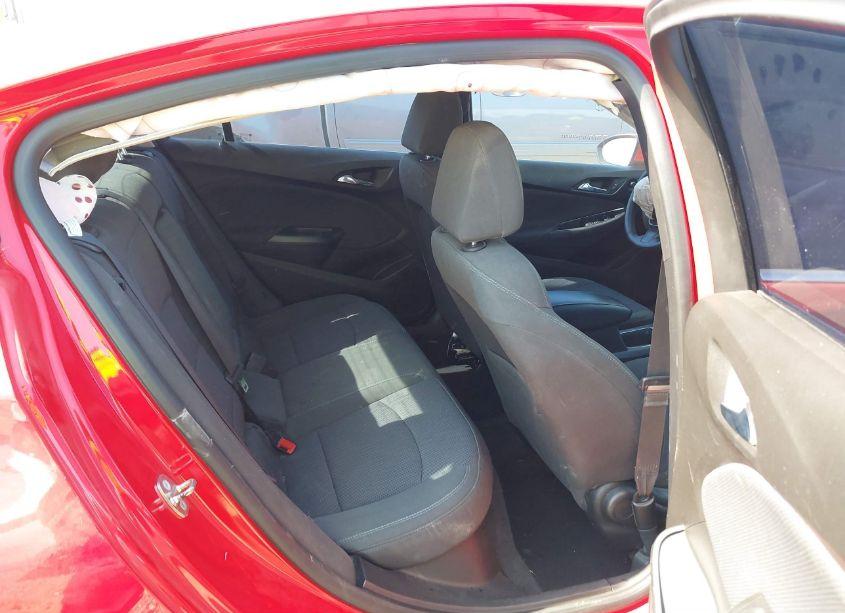 Photo 8 of 2018 Chevrolet Cruze LT AUTO (VIN 1G1BE5SM3J7163640)