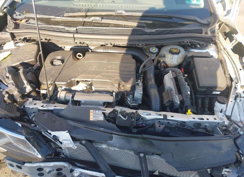 Photo 10 of 2018 Chevrolet Cruze LT AUTO (VIN 1G1BE5SM3J7168613)