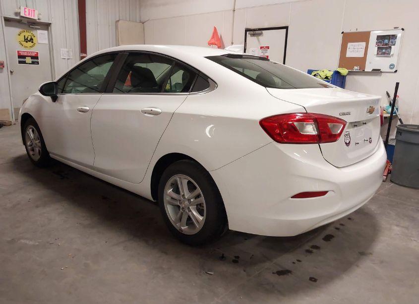 Photo 3 of 2018 Chevrolet Cruze LT AUTO (VIN 1G1BE5SM3J7174895)