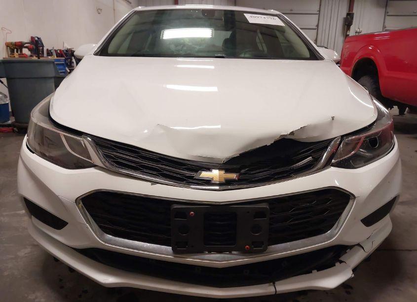 Photo 6 of 2018 Chevrolet Cruze LT AUTO (VIN 1G1BE5SM3J7174895)