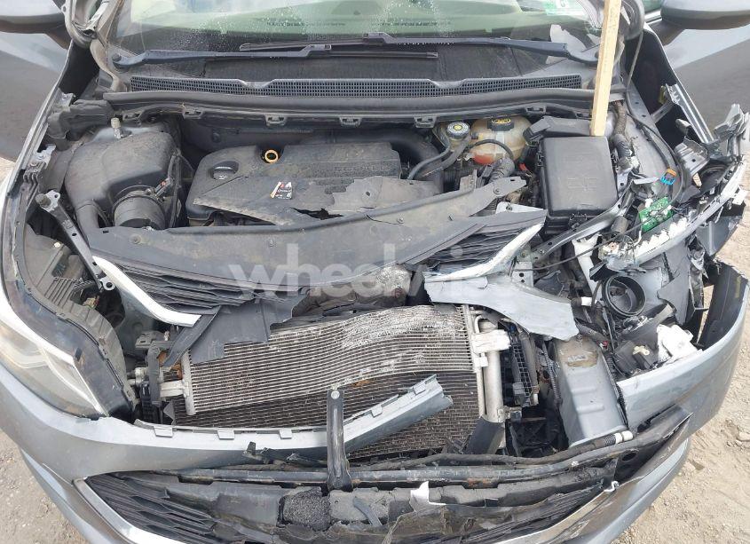 Photo 10 of 2018 Chevrolet Cruze LT AUTO (VIN 1G1BE5SM3J7184665)