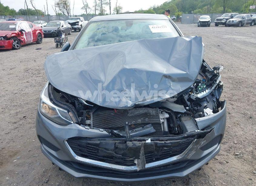 Photo 12 of 2018 Chevrolet Cruze LT AUTO (VIN 1G1BE5SM3J7184665)