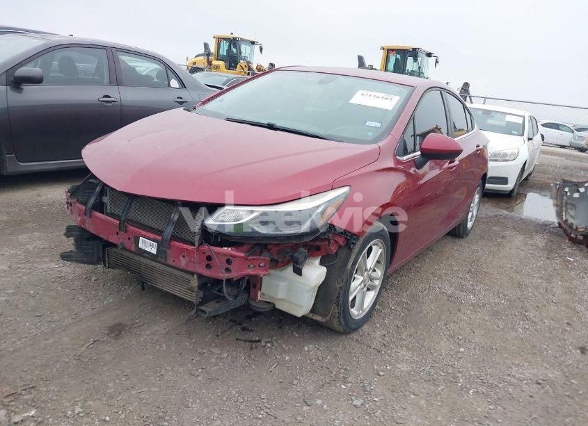 Photo 2 of 2018 Chevrolet Cruze LT AUTO (VIN 1G1BE5SM3J7192300)