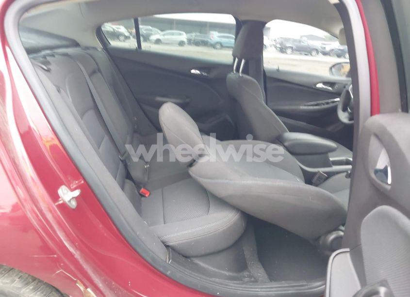 Photo 8 of 2018 Chevrolet Cruze LT AUTO (VIN 1G1BE5SM3J7192300)