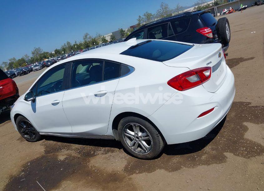 Photo 15 of 2018 Chevrolet Cruze LT AUTO (VIN 1G1BE5SM3J7205921)