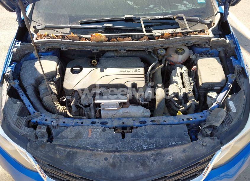 Photo 10 of 2018 Chevrolet Cruze LT AUTO (VIN 1G1BE5SM3J7214926)