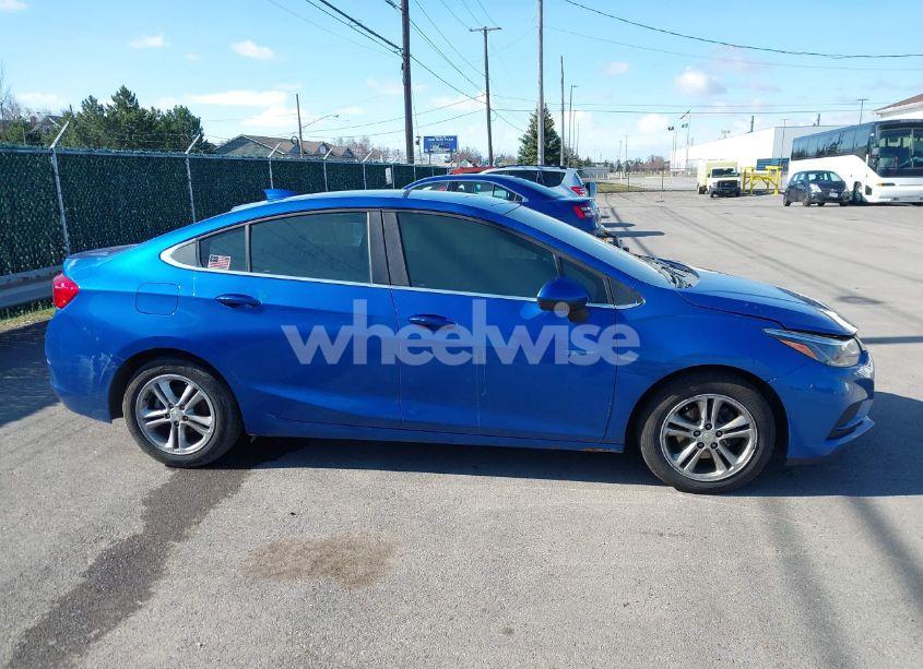 Photo 12 of 2018 Chevrolet Cruze LT AUTO (VIN 1G1BE5SM3J7214926)