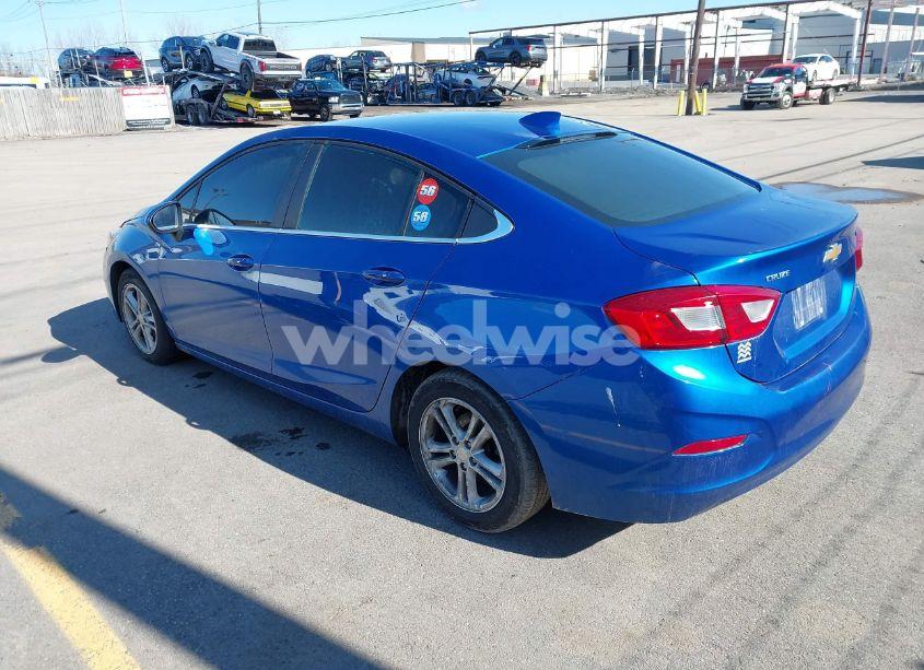 Photo 3 of 2018 Chevrolet Cruze LT AUTO (VIN 1G1BE5SM3J7214926)