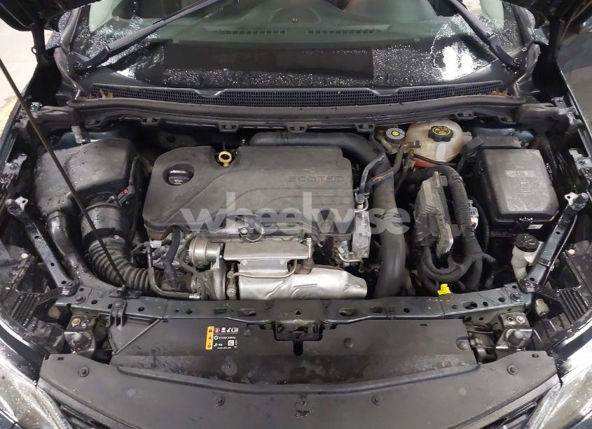 Photo 10 of 2018 Chevrolet Cruze LT AUTO (VIN 1G1BE5SM3J7229104)