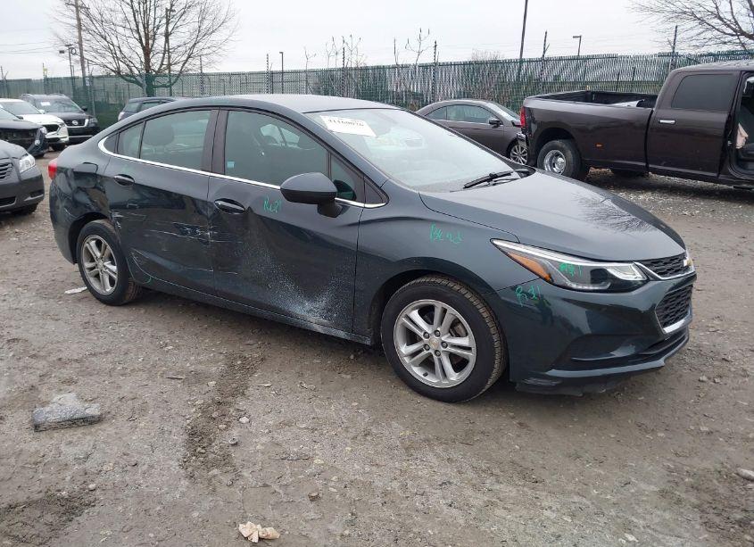 2018 Chevrolet Cruze LT AUTO (VIN 1G1BE5SM3J7231578) main photo